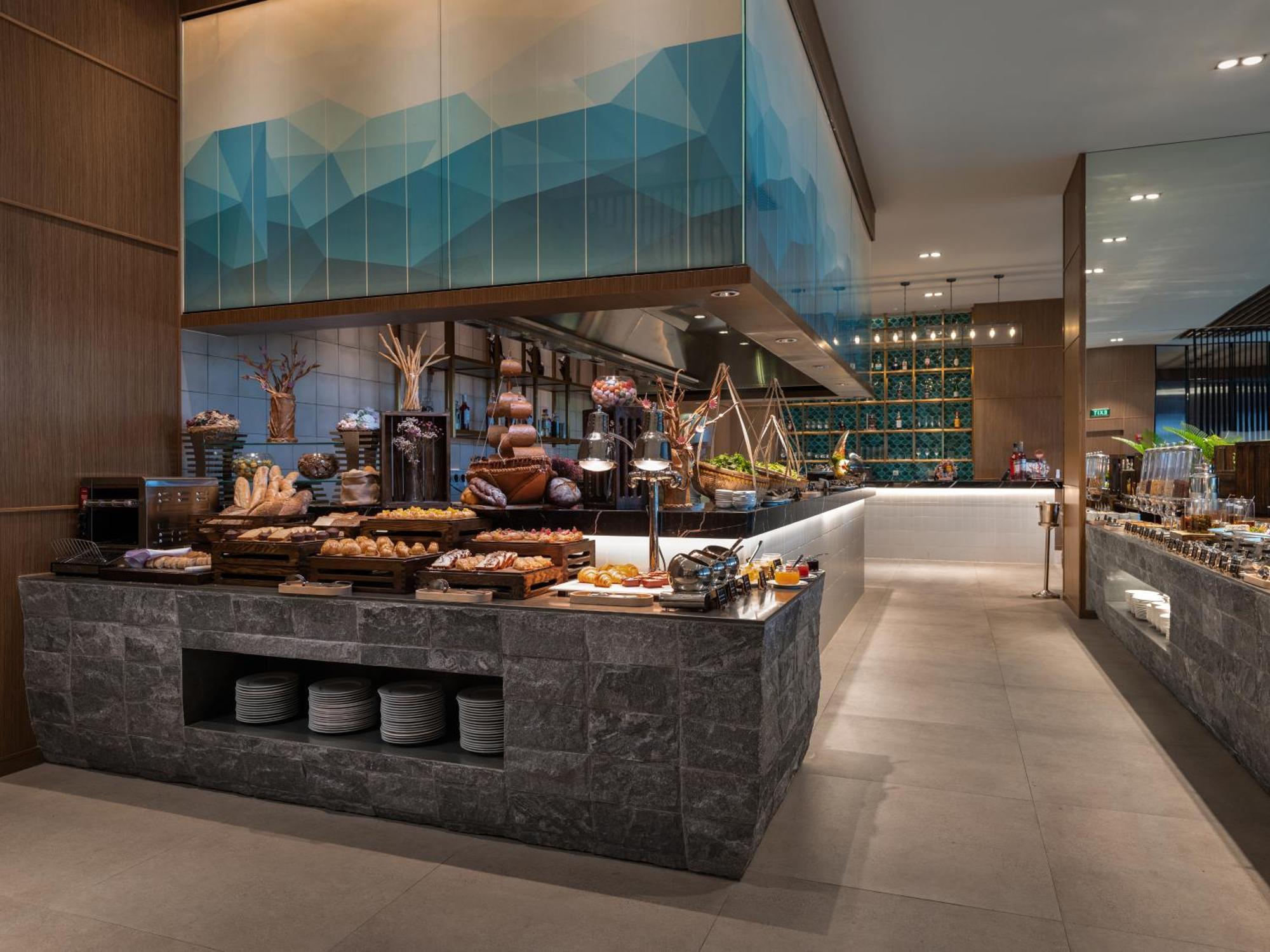 Crowne Plaza Danang City Centre By Ihg Exterior photo