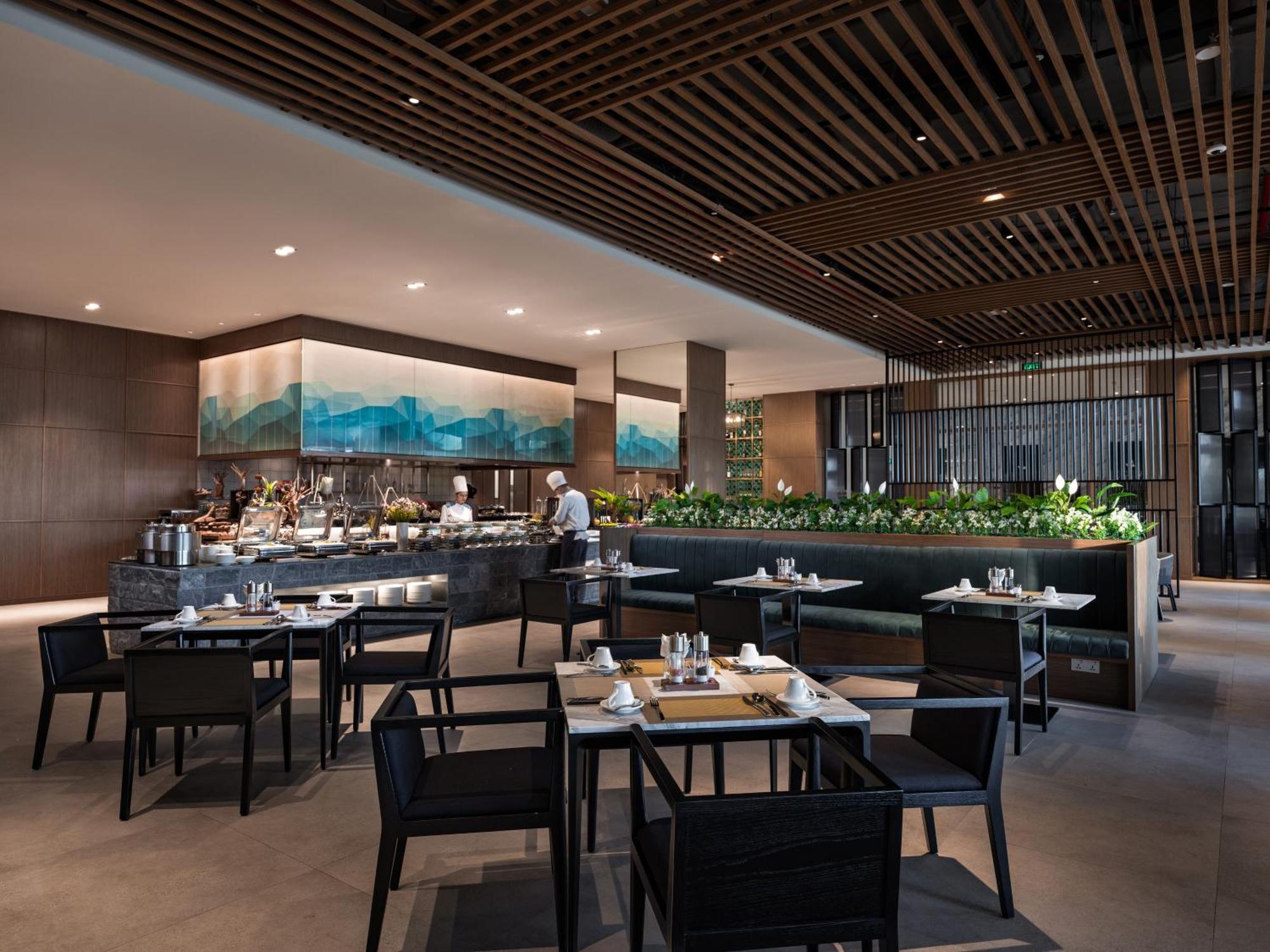 Crowne Plaza Danang City Centre By Ihg Exterior photo