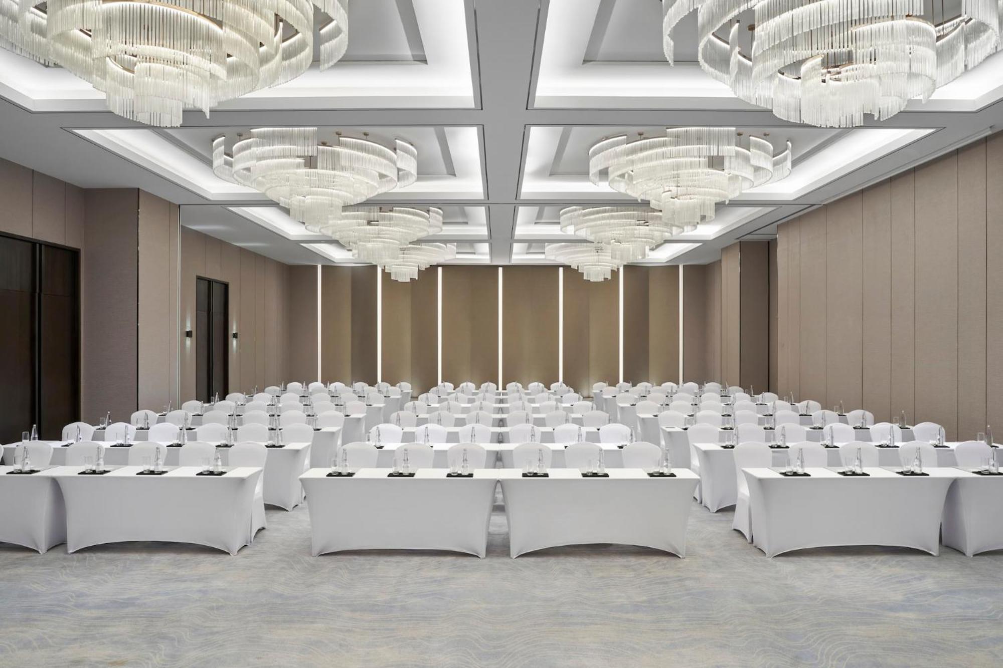 Crowne Plaza Danang City Centre By Ihg Exterior photo