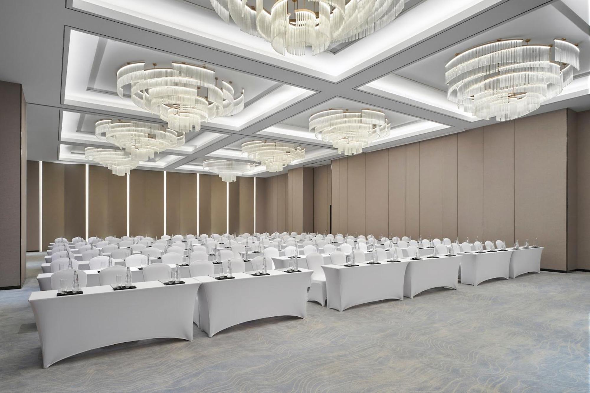 Crowne Plaza Danang City Centre By Ihg Exterior photo