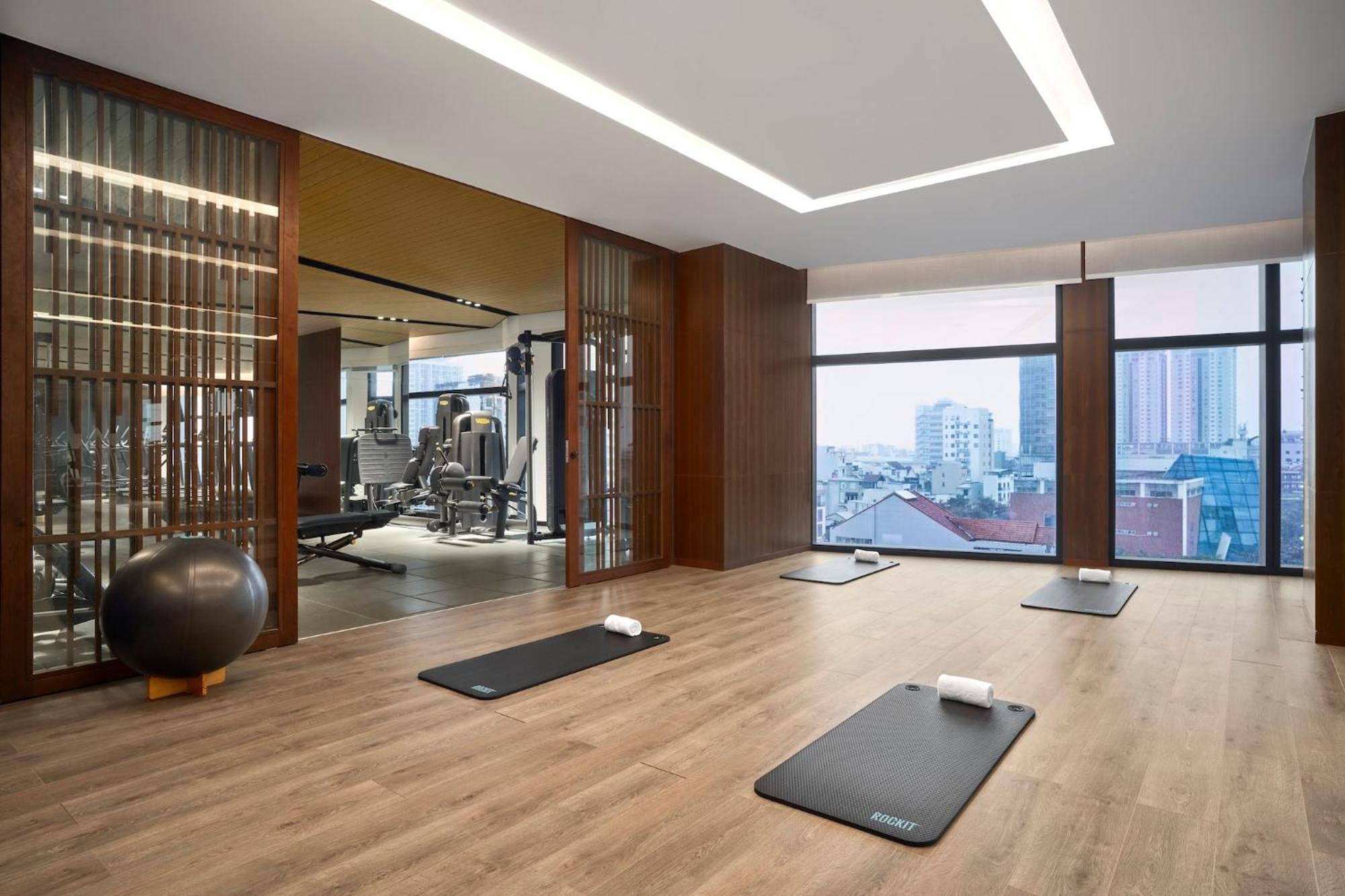 Crowne Plaza Danang City Centre By Ihg Exterior photo